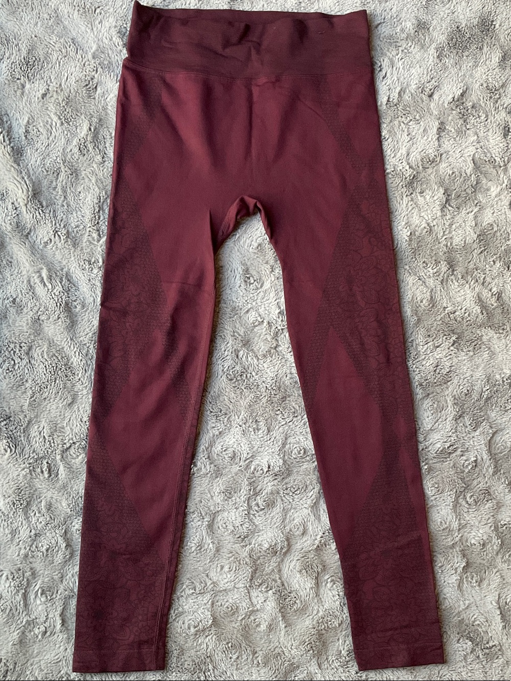 High-Waist Seamless Leggings in Deep Burgundy